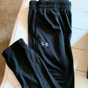 EUC Under Armour sweat pants.
